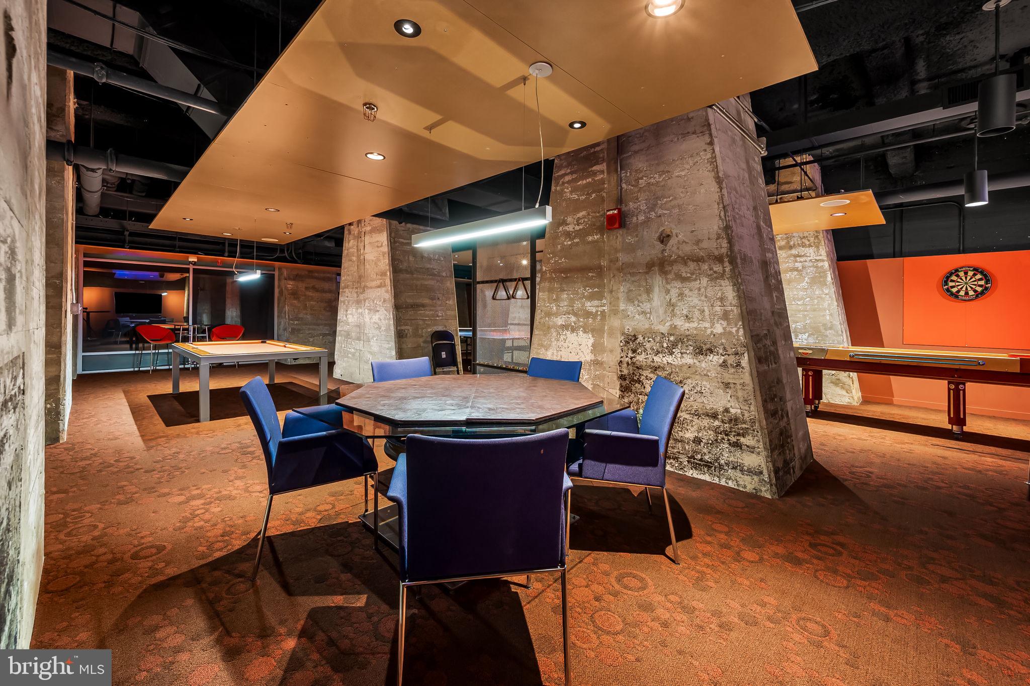 LOCUST POINT - Residential