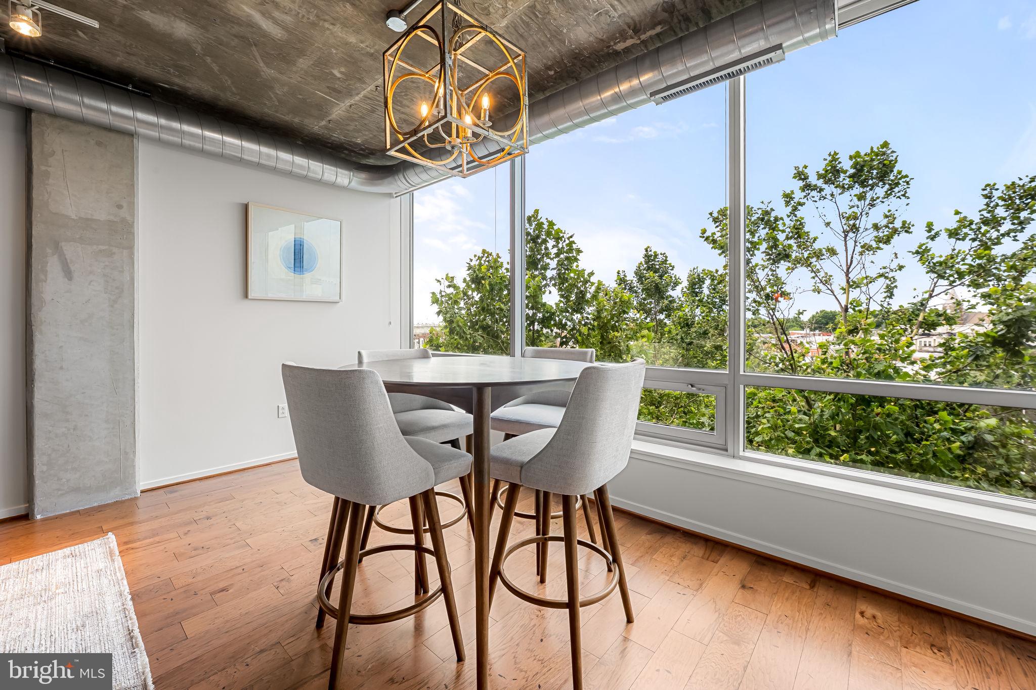 LOCUST POINT - Residential