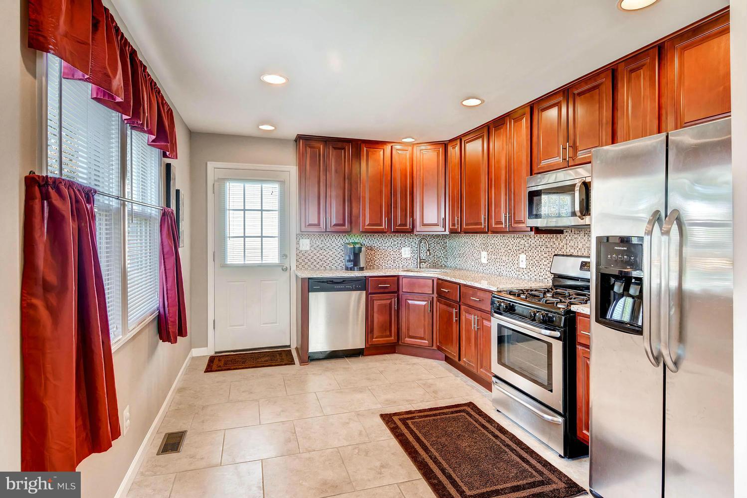 BATTLE GROVE MANOR - Residential