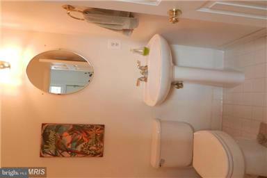 AMBERWOOD - Residential Lease