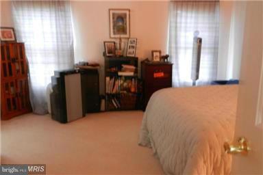 AMBERWOOD - Residential Lease