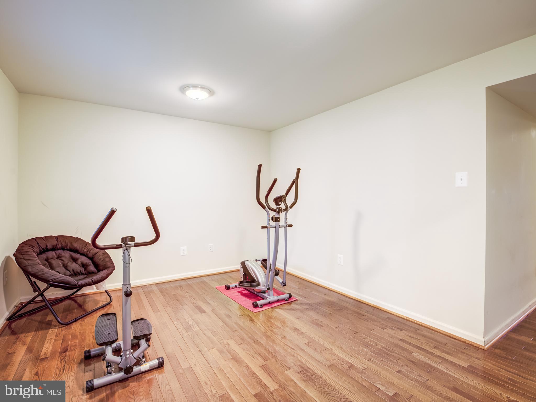 BROOKLAND MANOR - Residential