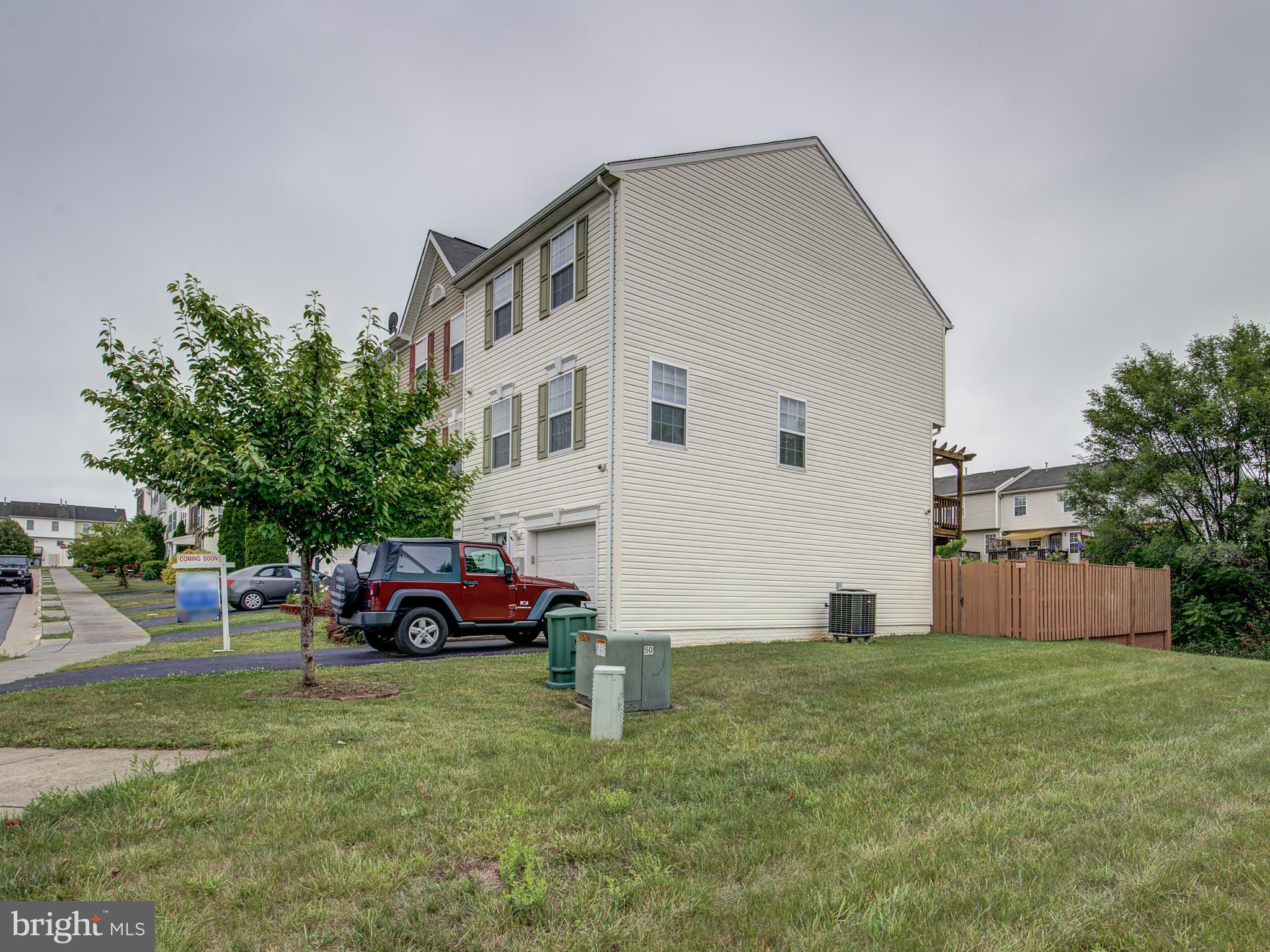 BROOKLAND MANOR - Residential