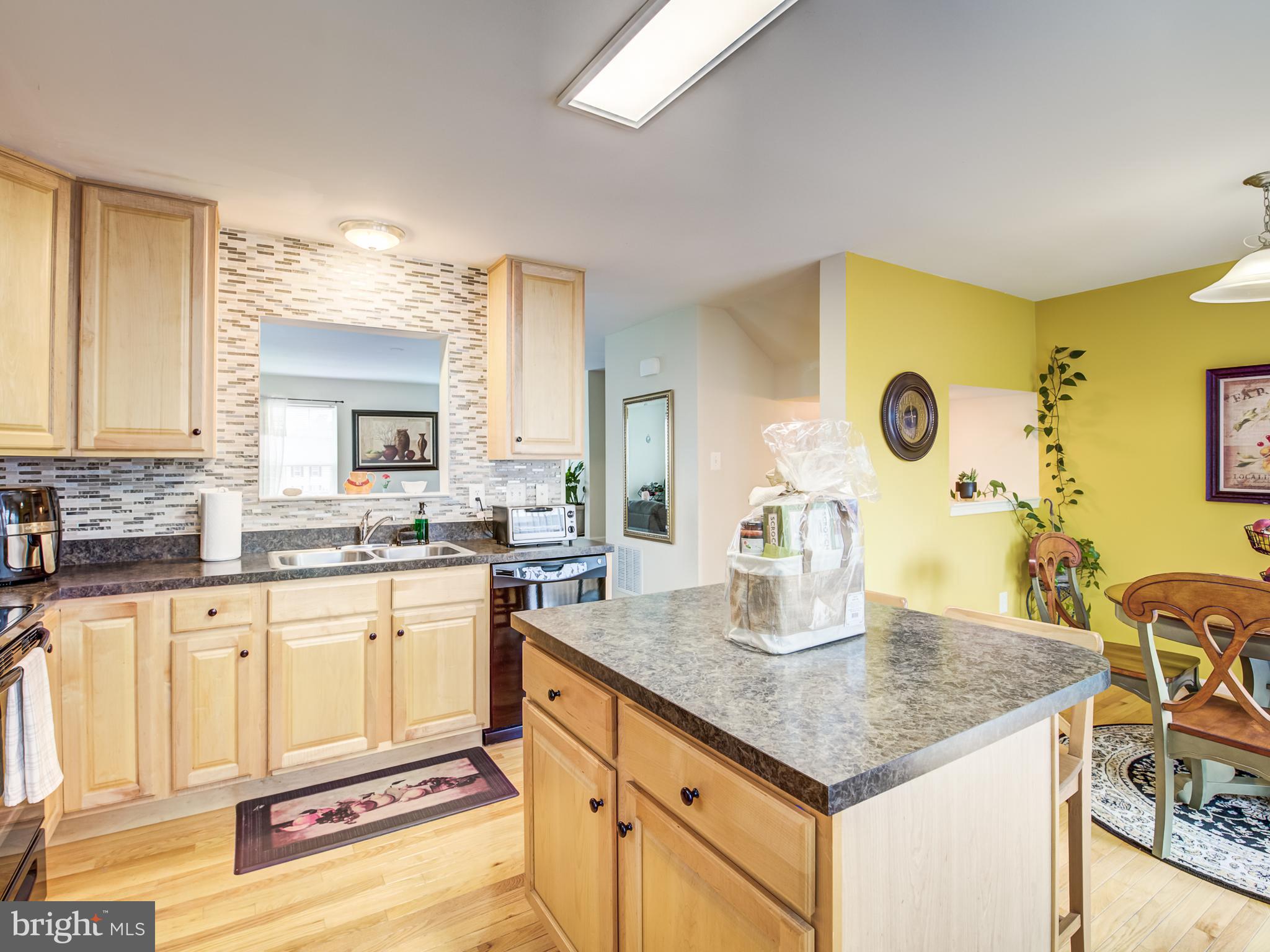 BROOKLAND MANOR - Residential