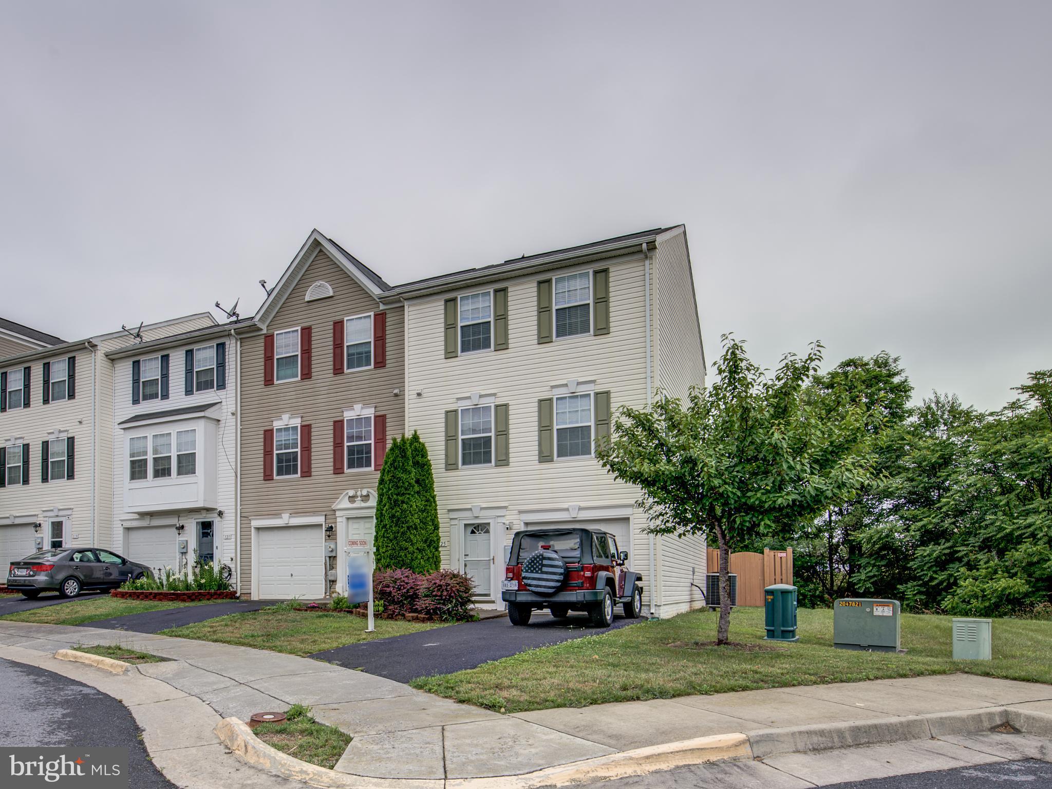 BROOKLAND MANOR - Residential