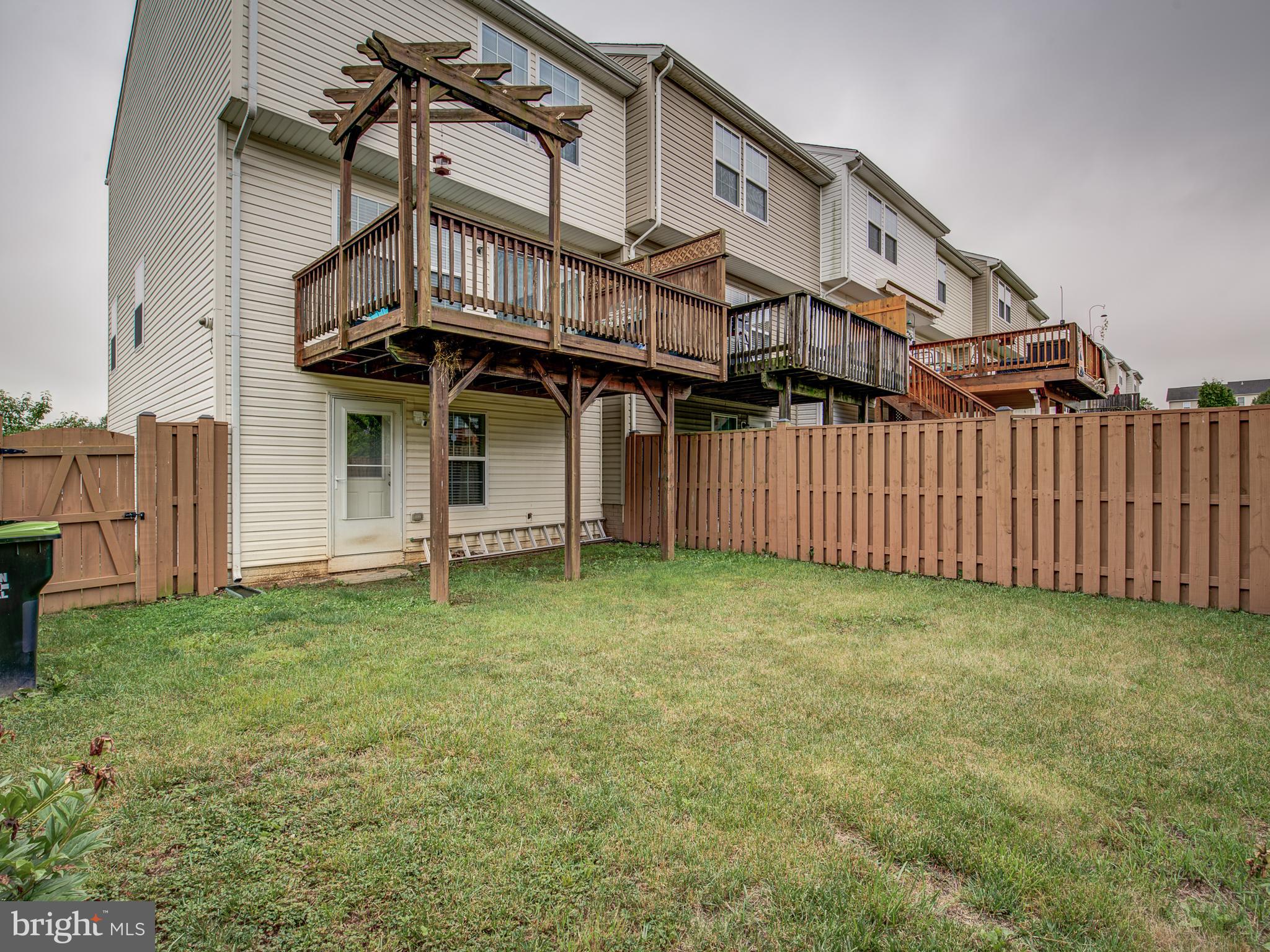 BROOKLAND MANOR - Residential