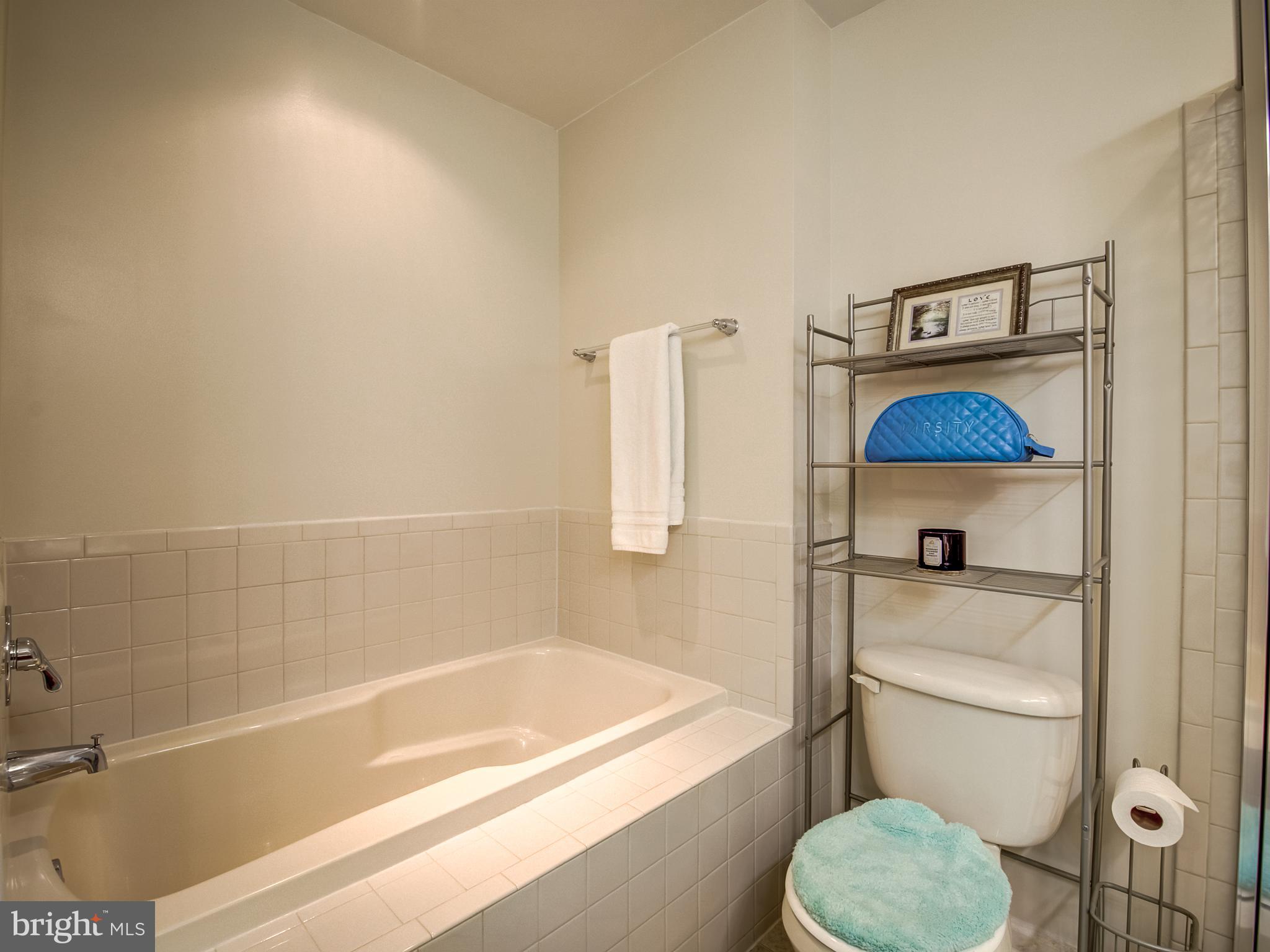 BROOKLAND MANOR - Residential