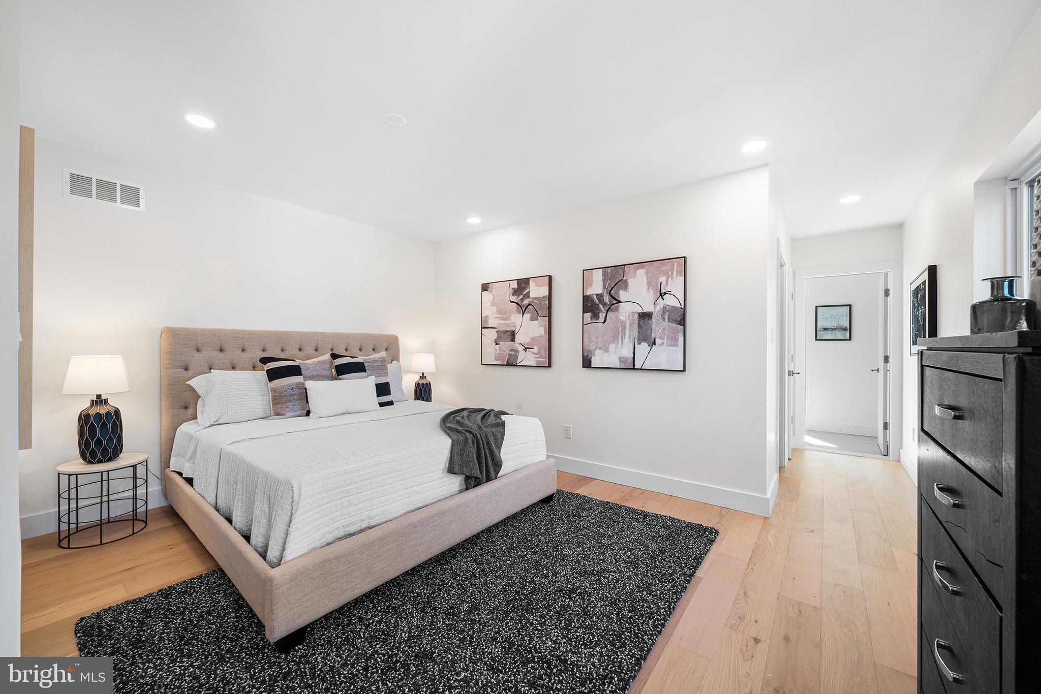 BRYN MAWR - Residential