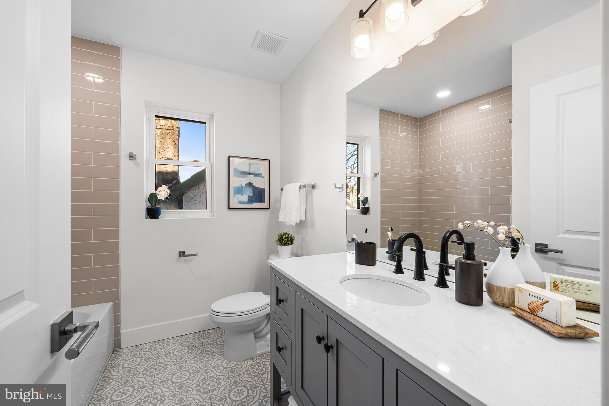 BRYN MAWR - Residential