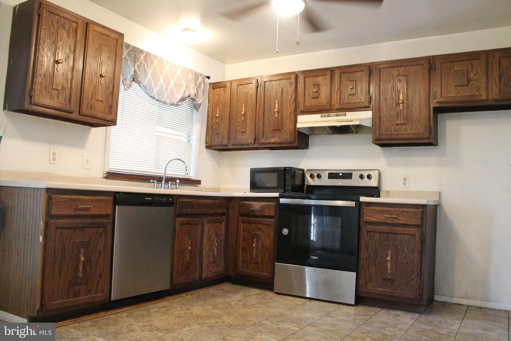 Photo of 2819 Blacksmith Way, LANCASTER, PA 17601 (MLS # PALA2074112)