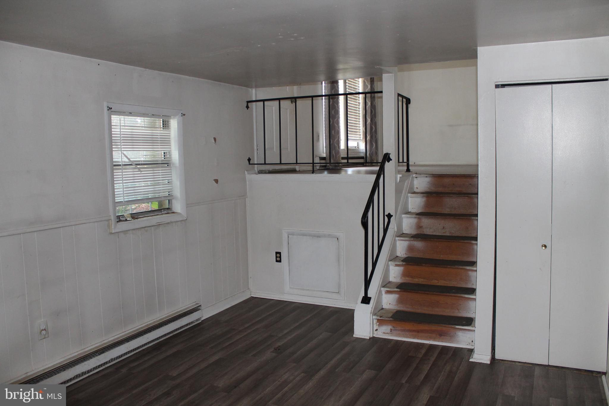 VILLAGE PARK - Residential