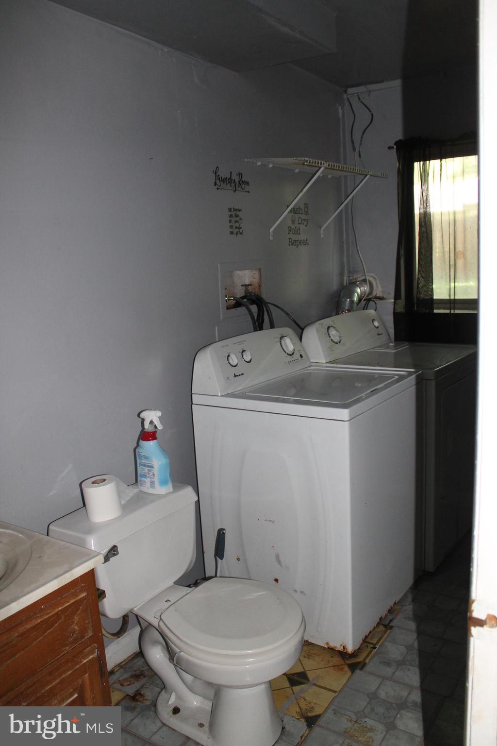 VILLAGE PARK - Residential