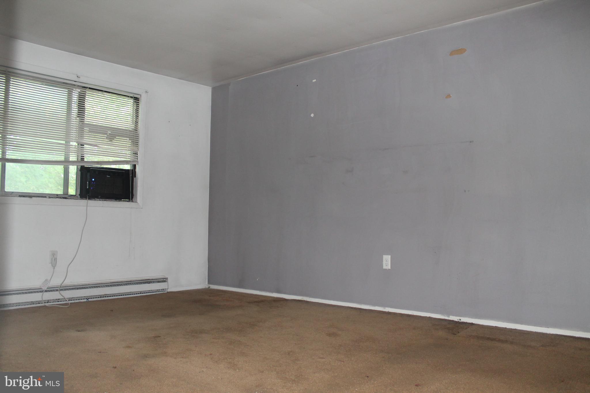 VILLAGE PARK - Residential