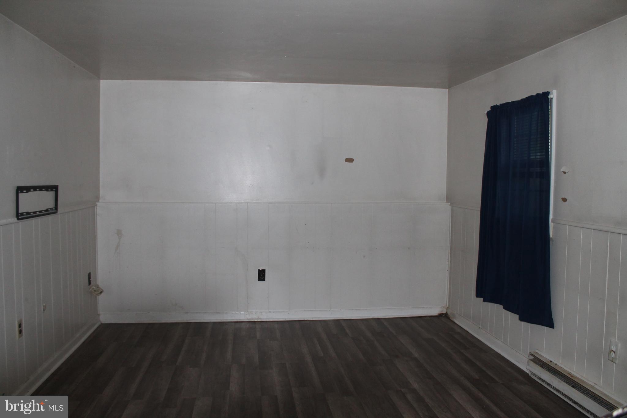 VILLAGE PARK - Residential