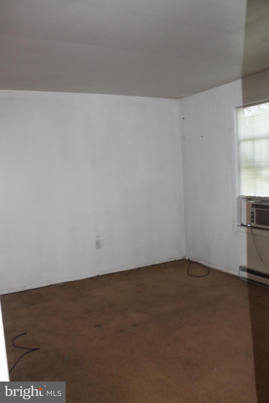 VILLAGE PARK - Residential