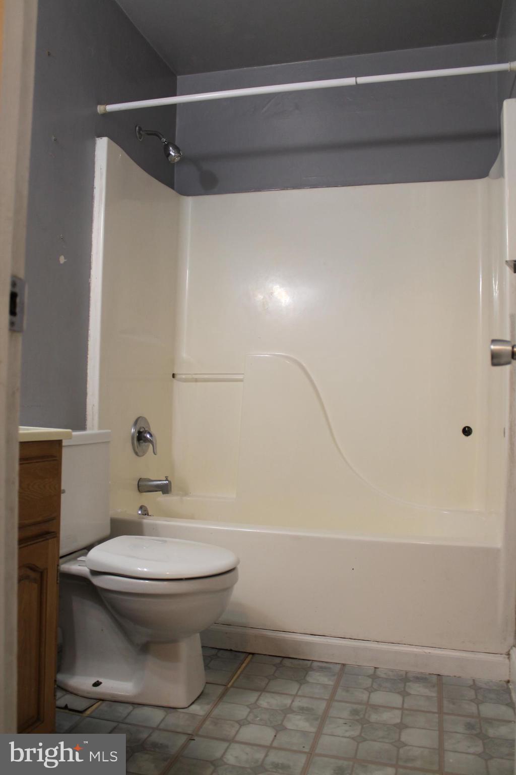 VILLAGE PARK - Residential