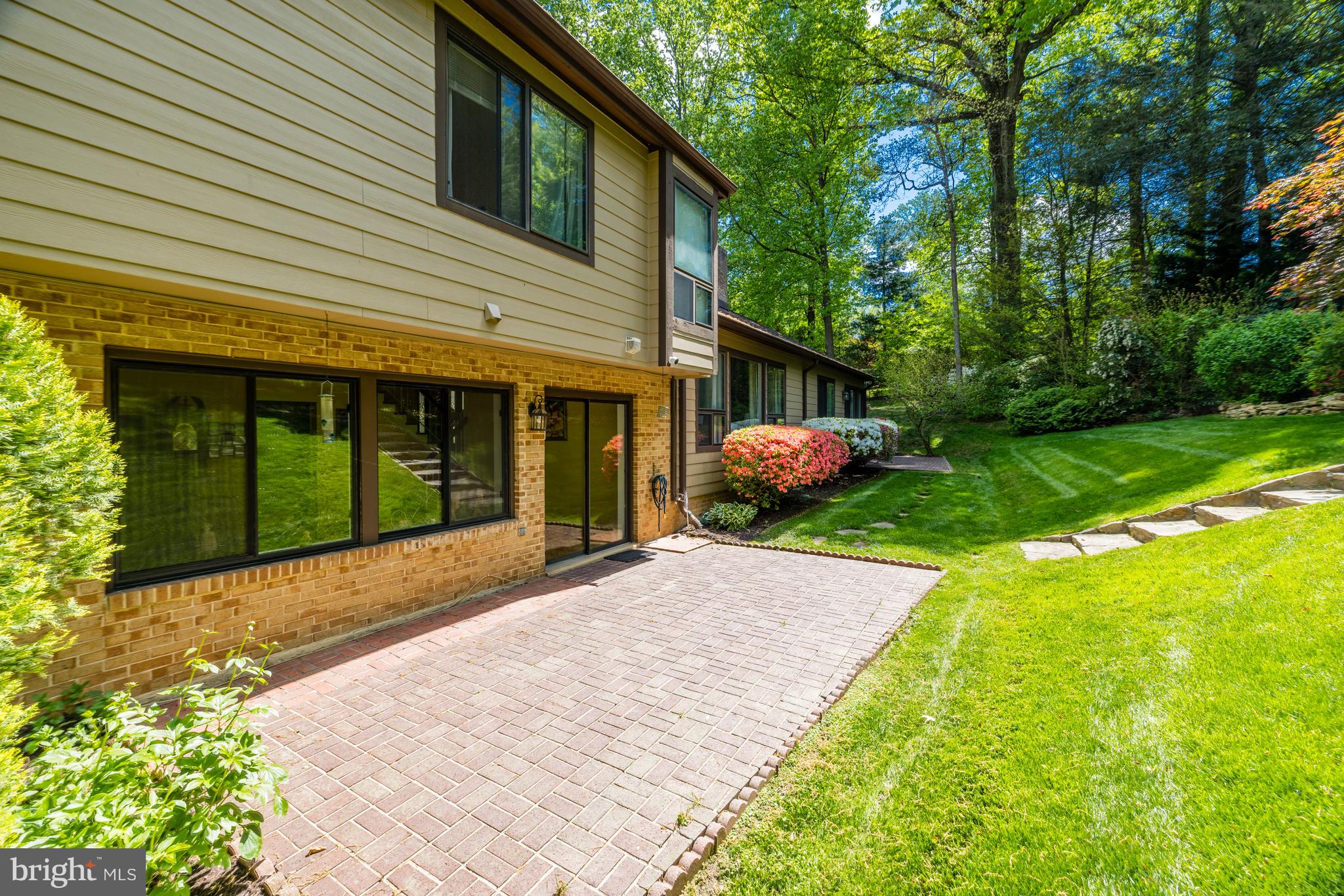 MCLEAN STATION - Residential