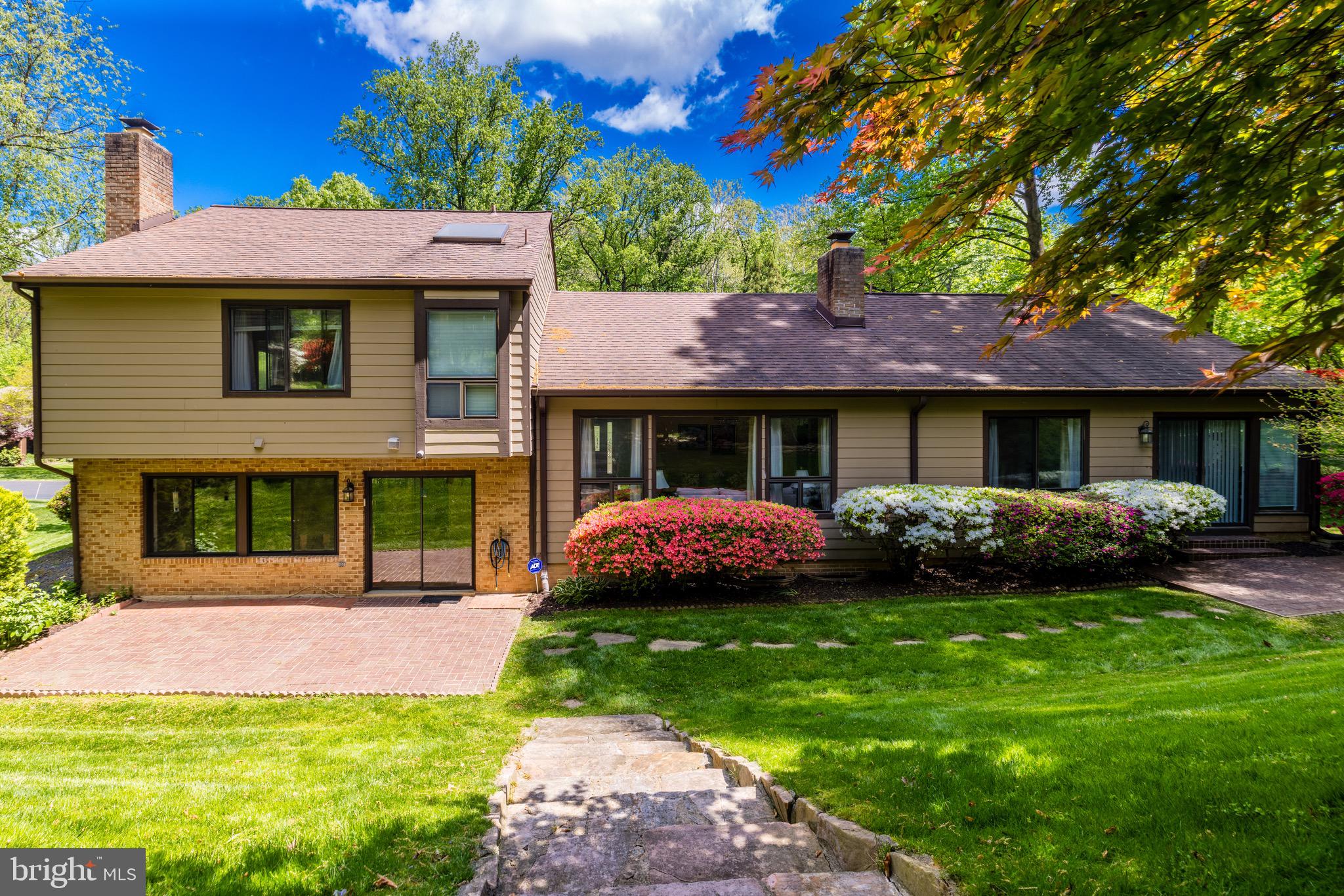 MCLEAN STATION - Residential