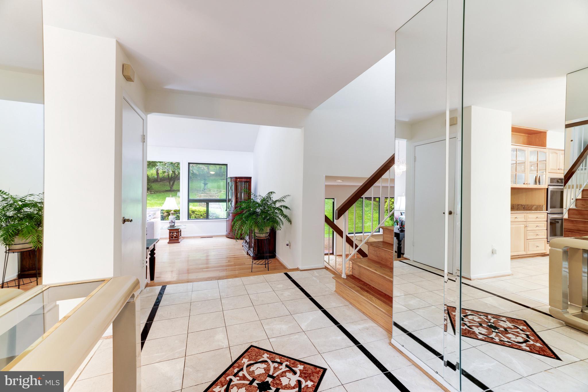 MCLEAN STATION - Residential