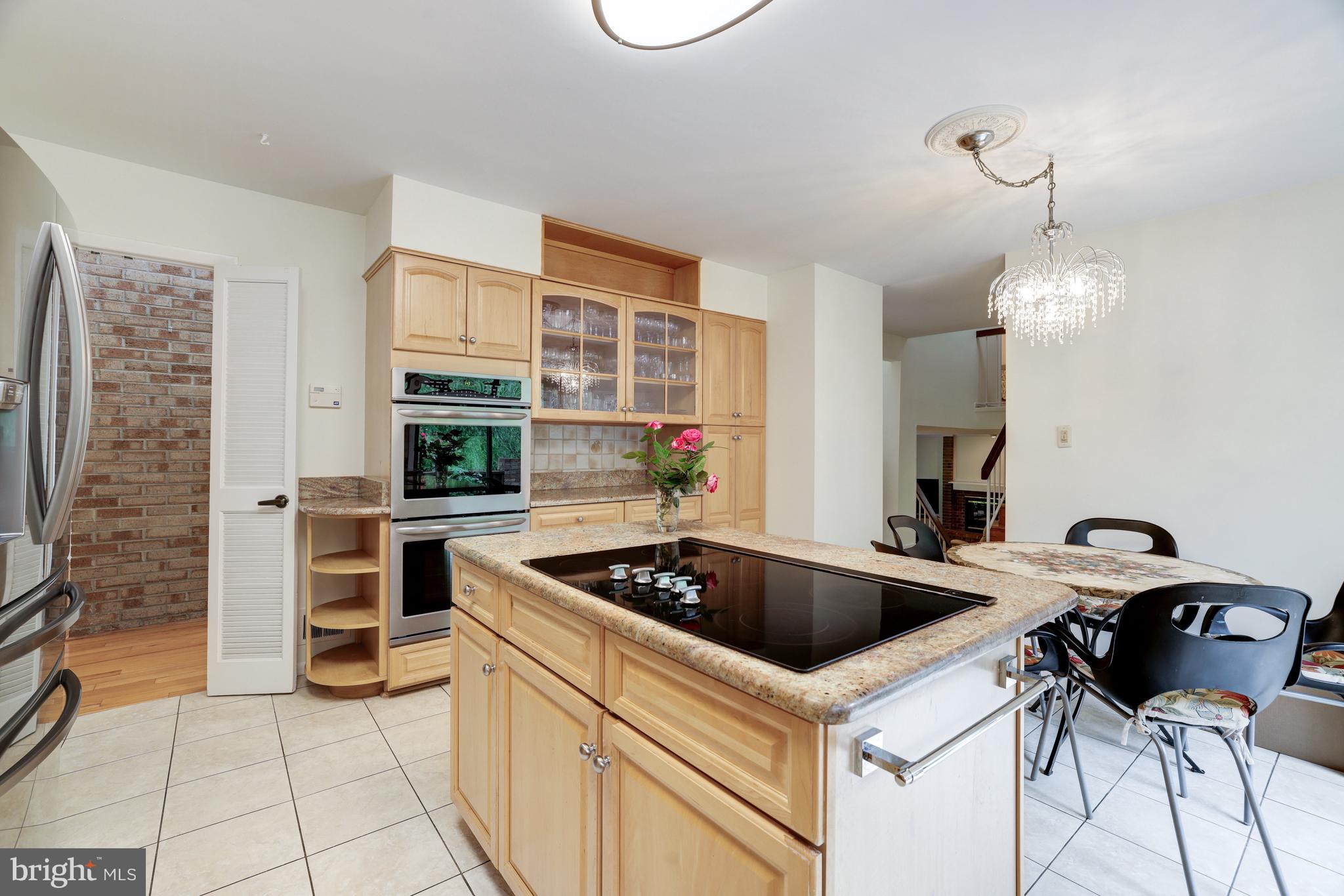 MCLEAN STATION - Residential