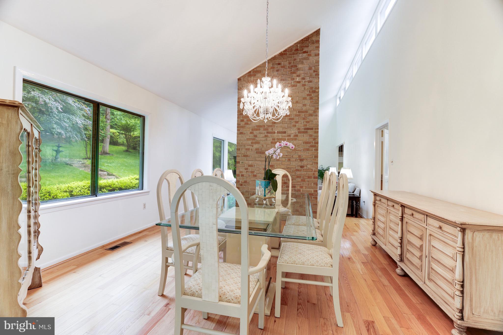 MCLEAN STATION - Residential