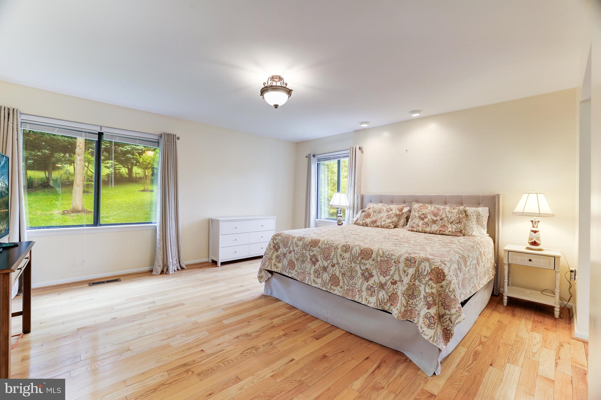 MCLEAN STATION - Residential