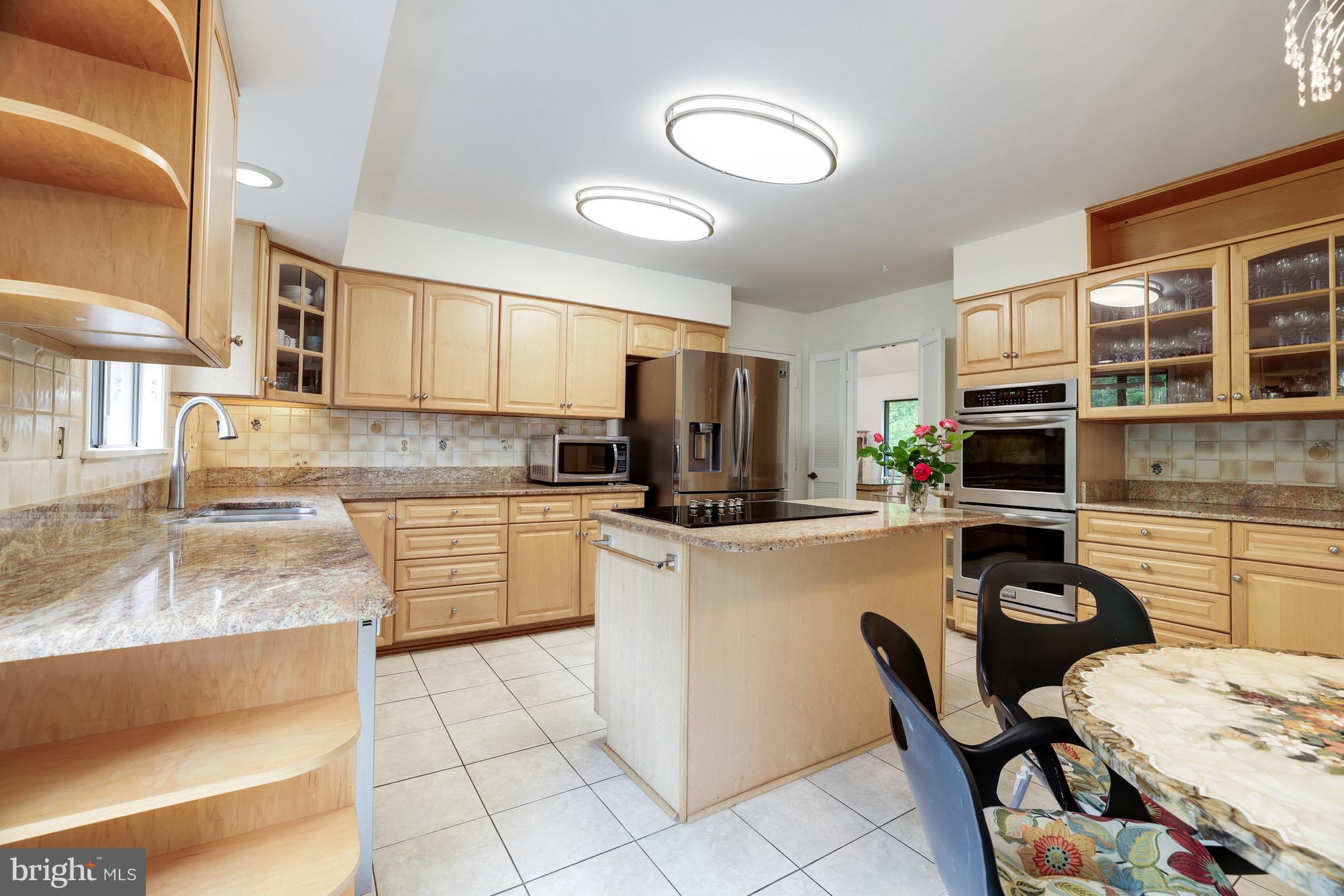 MCLEAN STATION - Residential