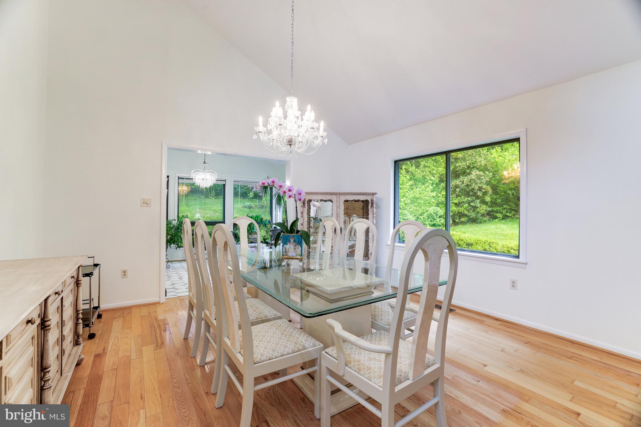 MCLEAN STATION - Residential