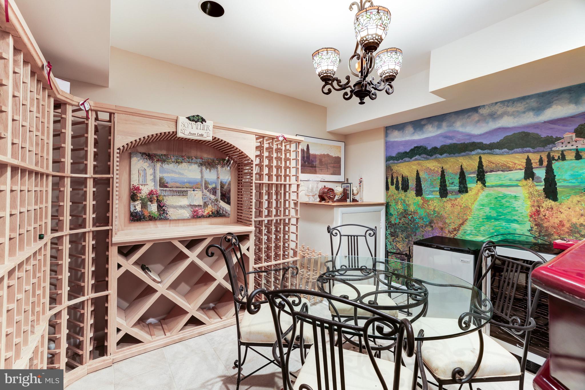 MCLEAN STATION - Residential