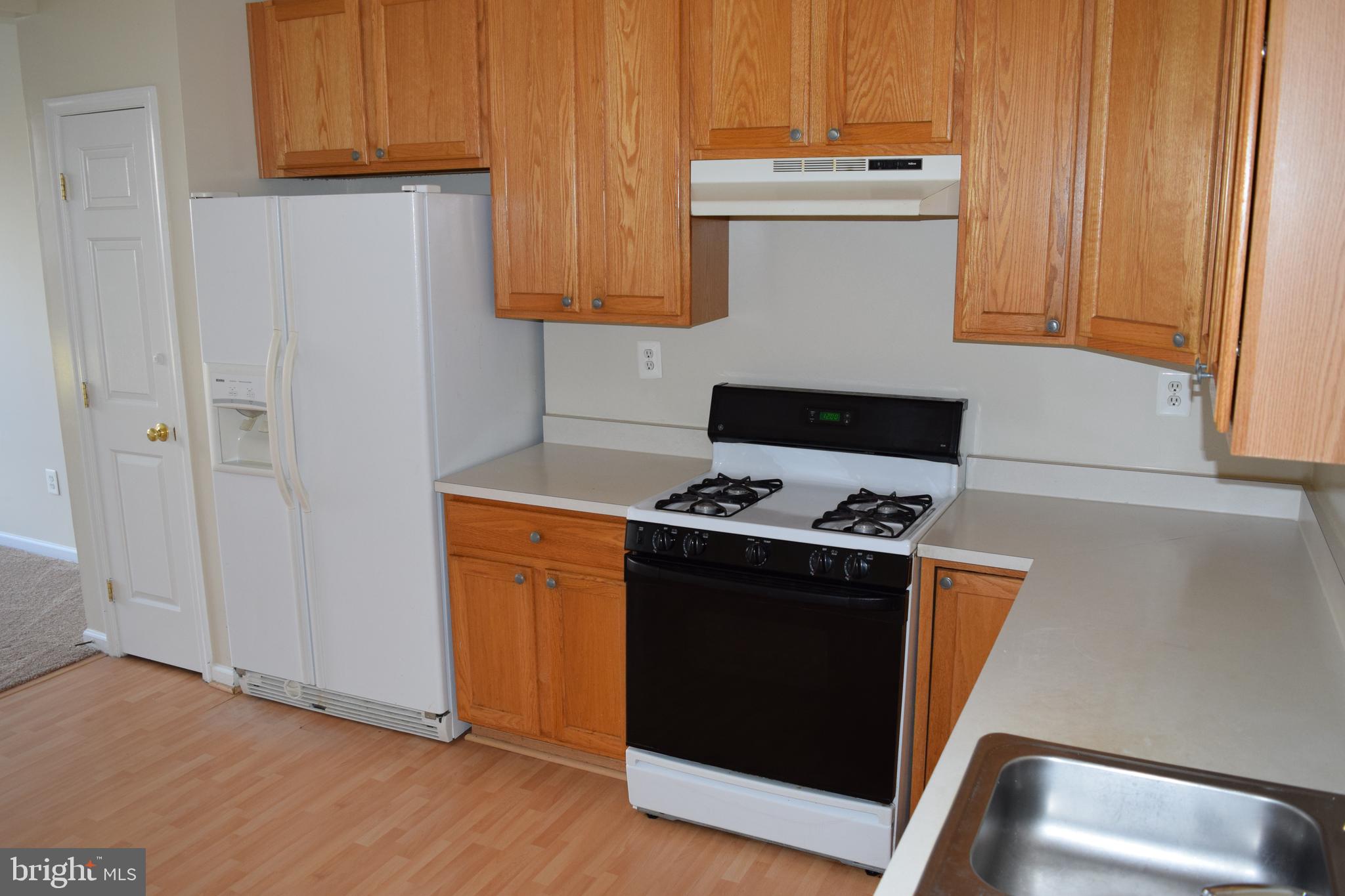 PERRY HALL FARMS - Residential Lease