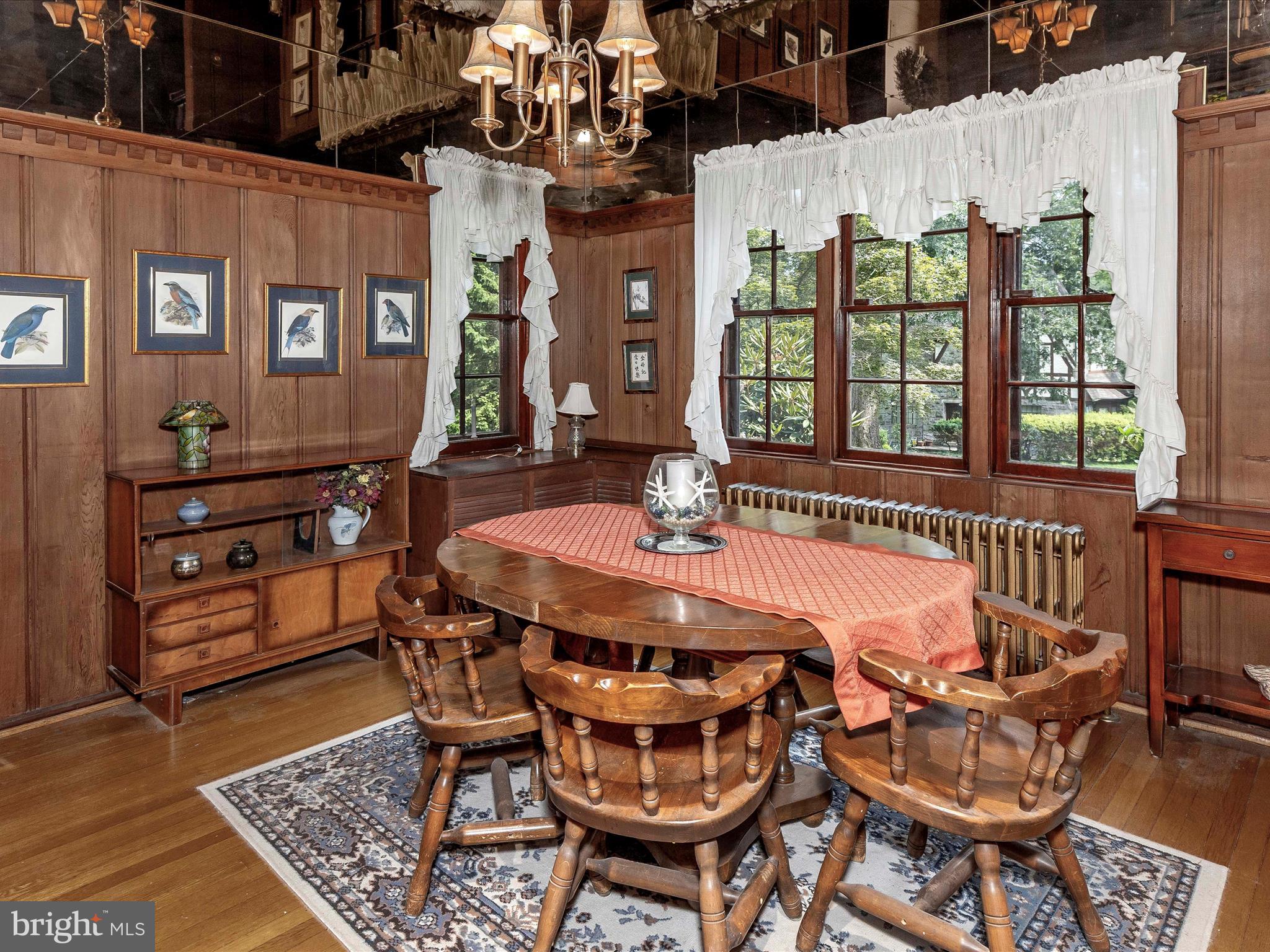 TEN HILLS - Residential