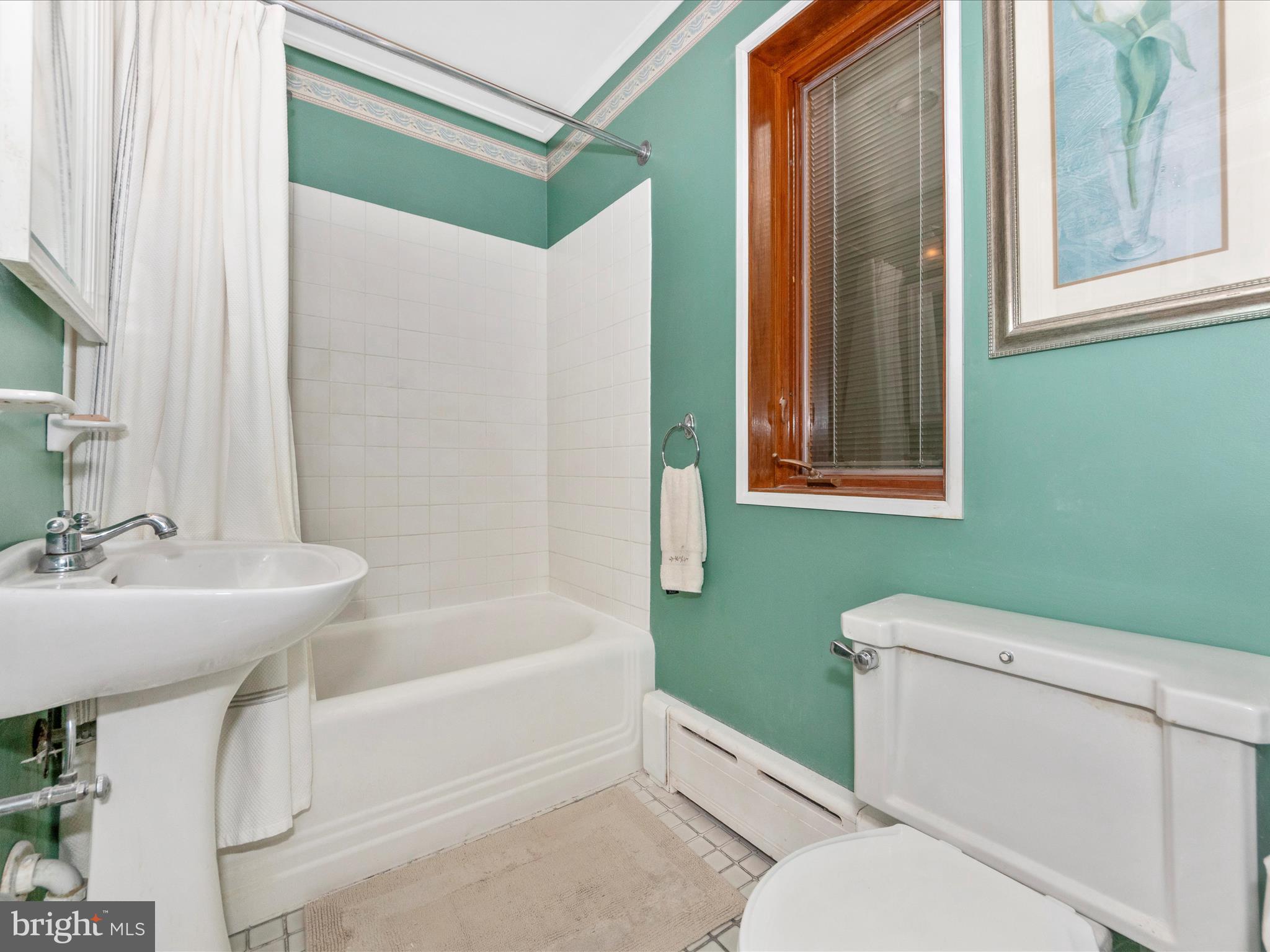 TEN HILLS - Residential