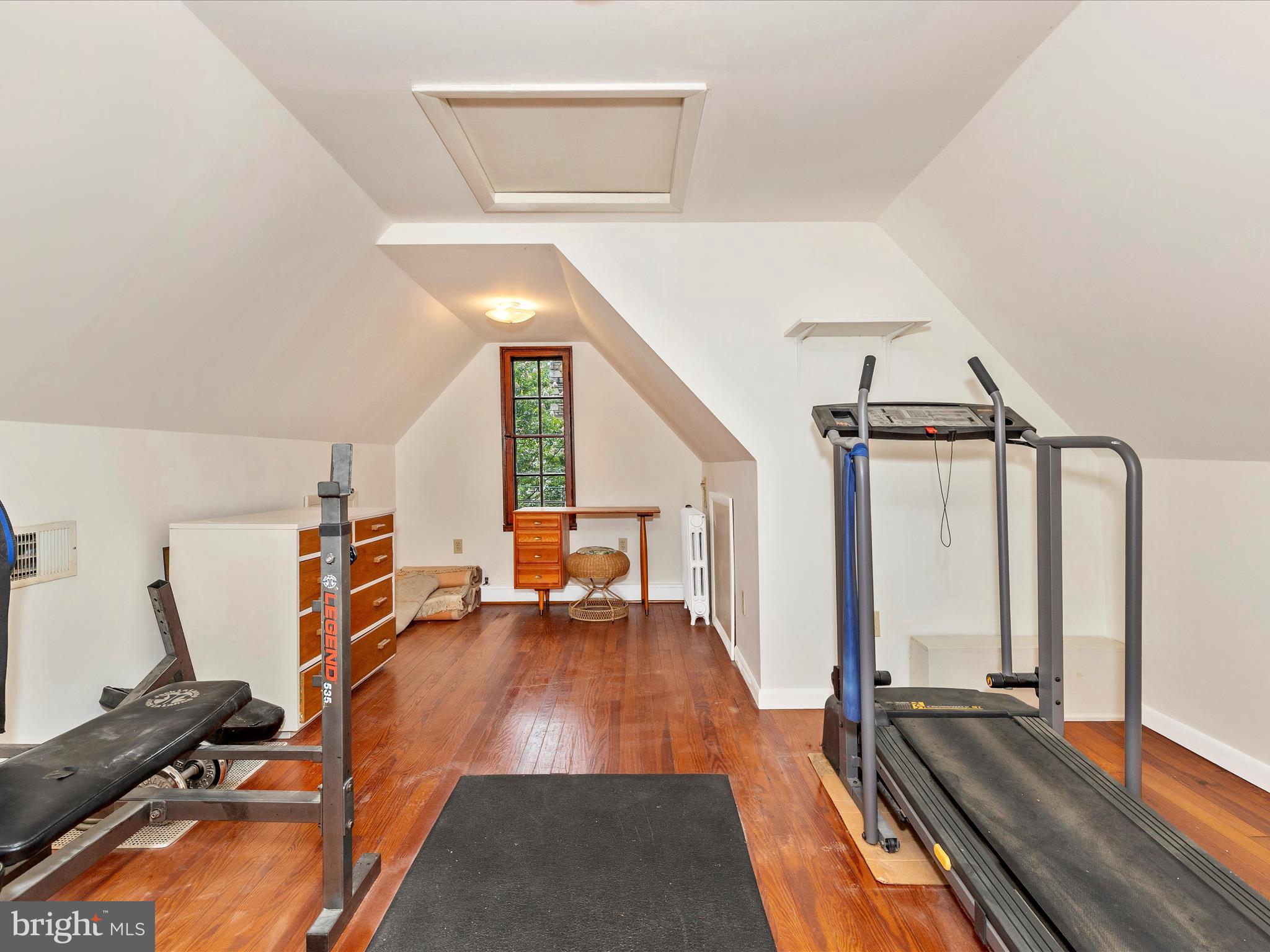 TEN HILLS - Residential