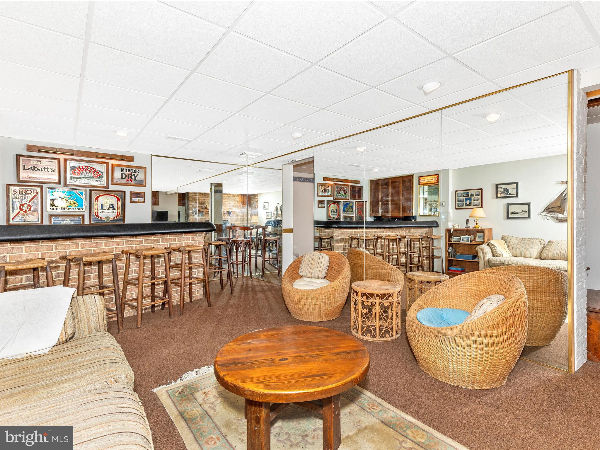 TEN HILLS - Residential