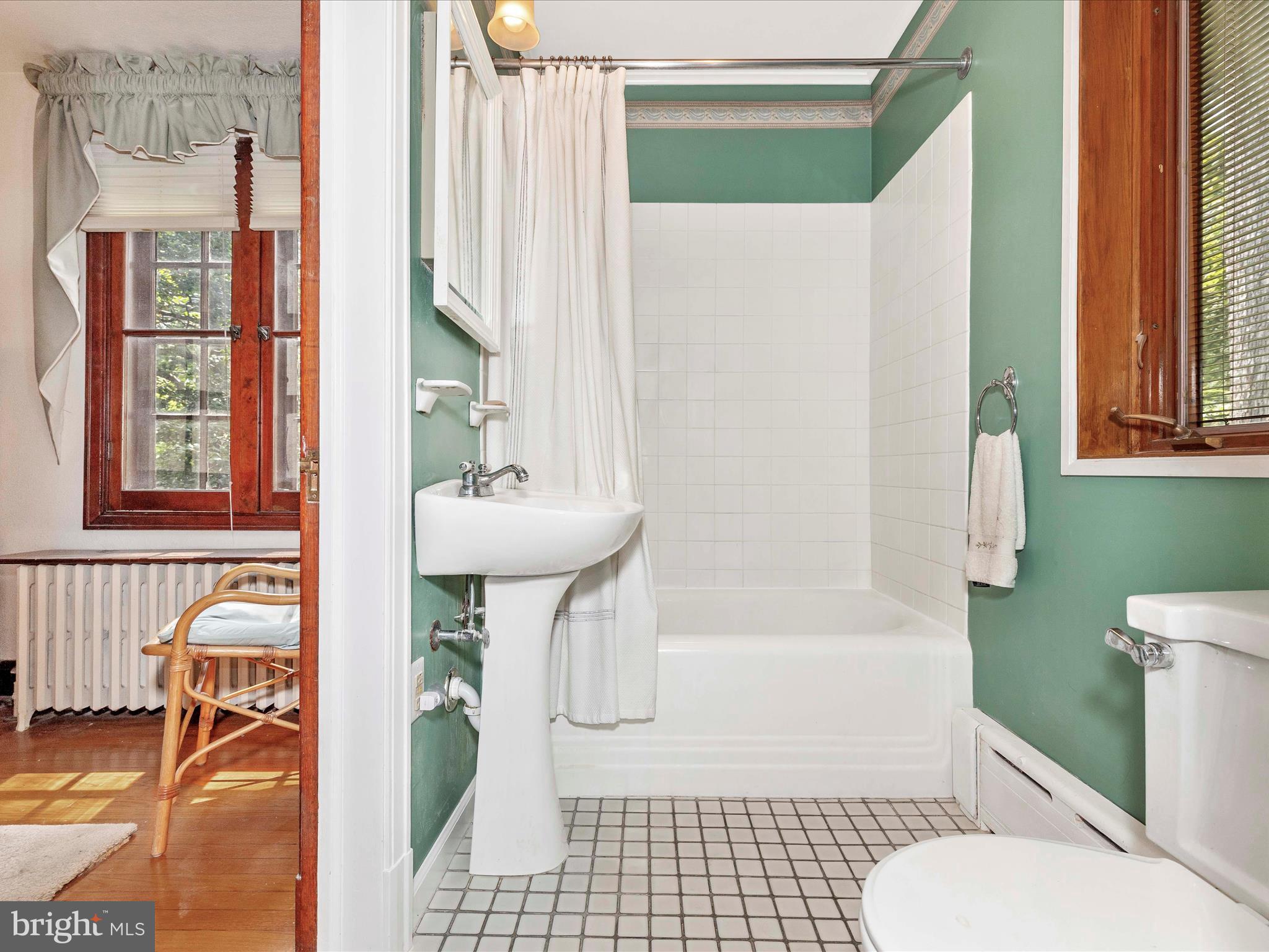 TEN HILLS - Residential