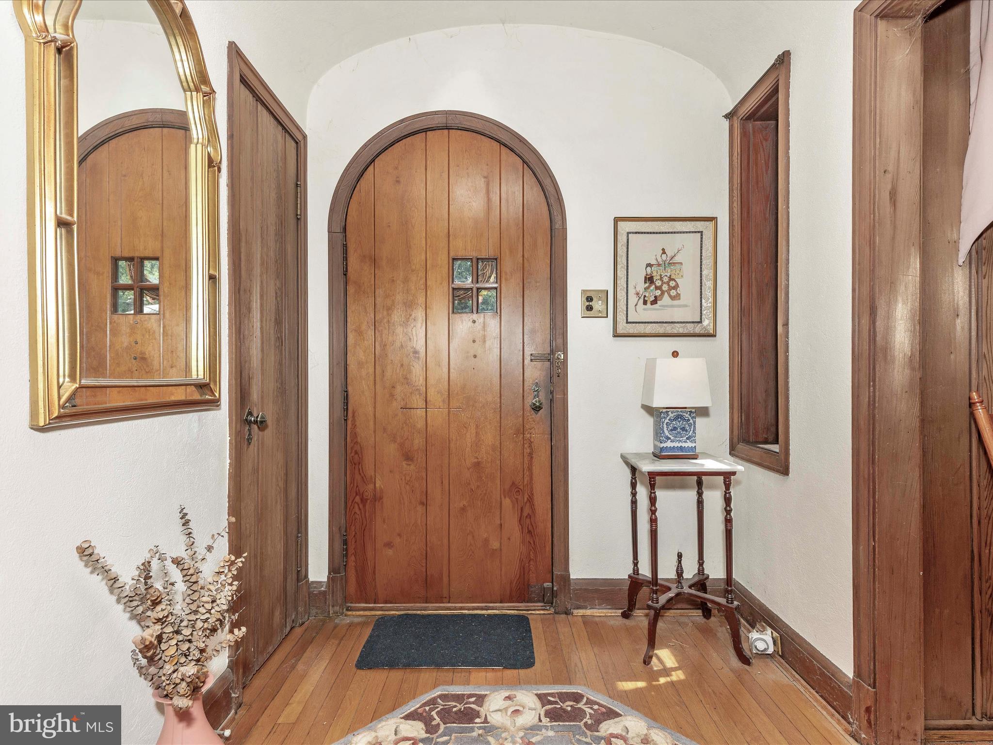 TEN HILLS - Residential