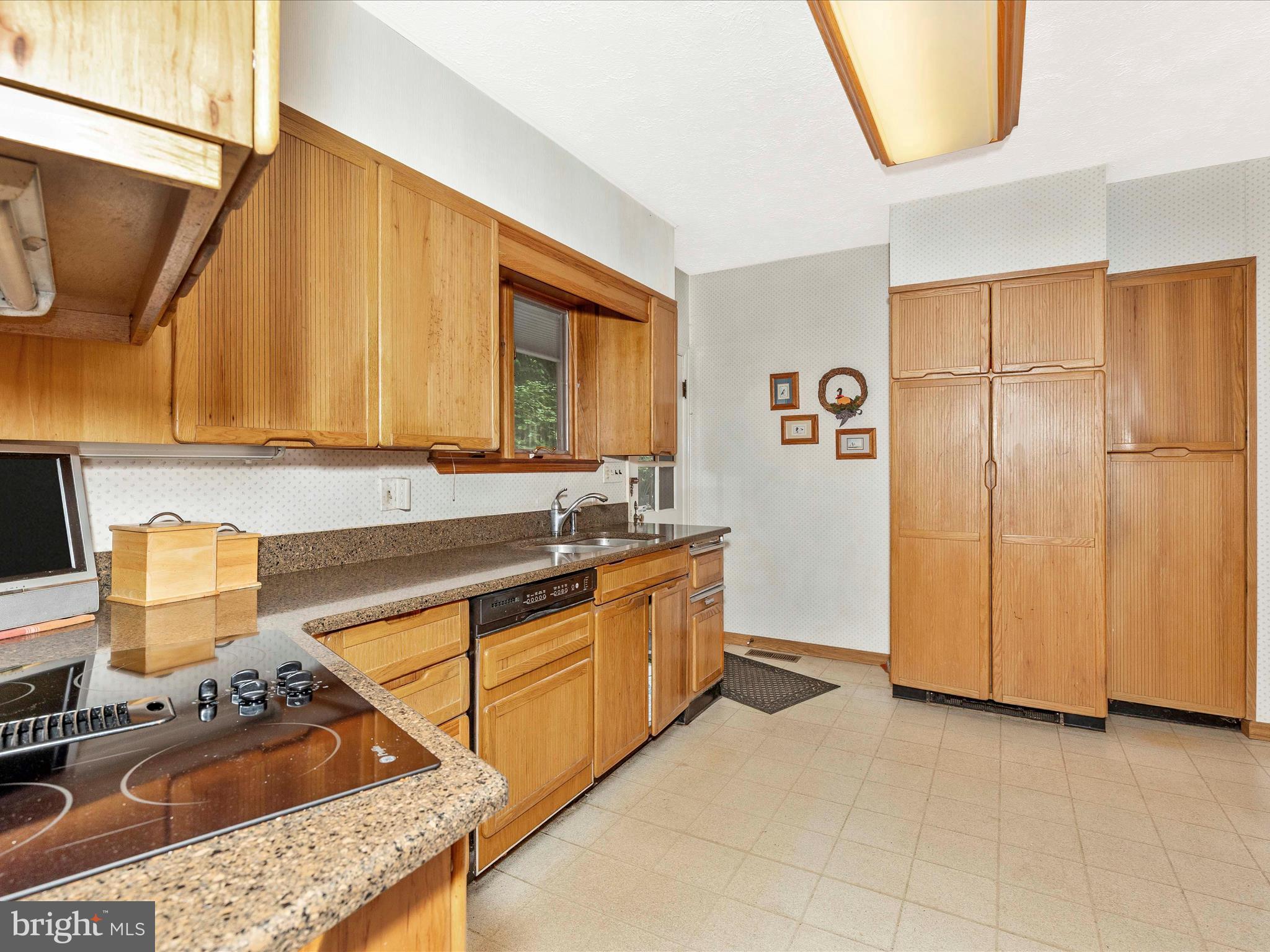 TEN HILLS - Residential