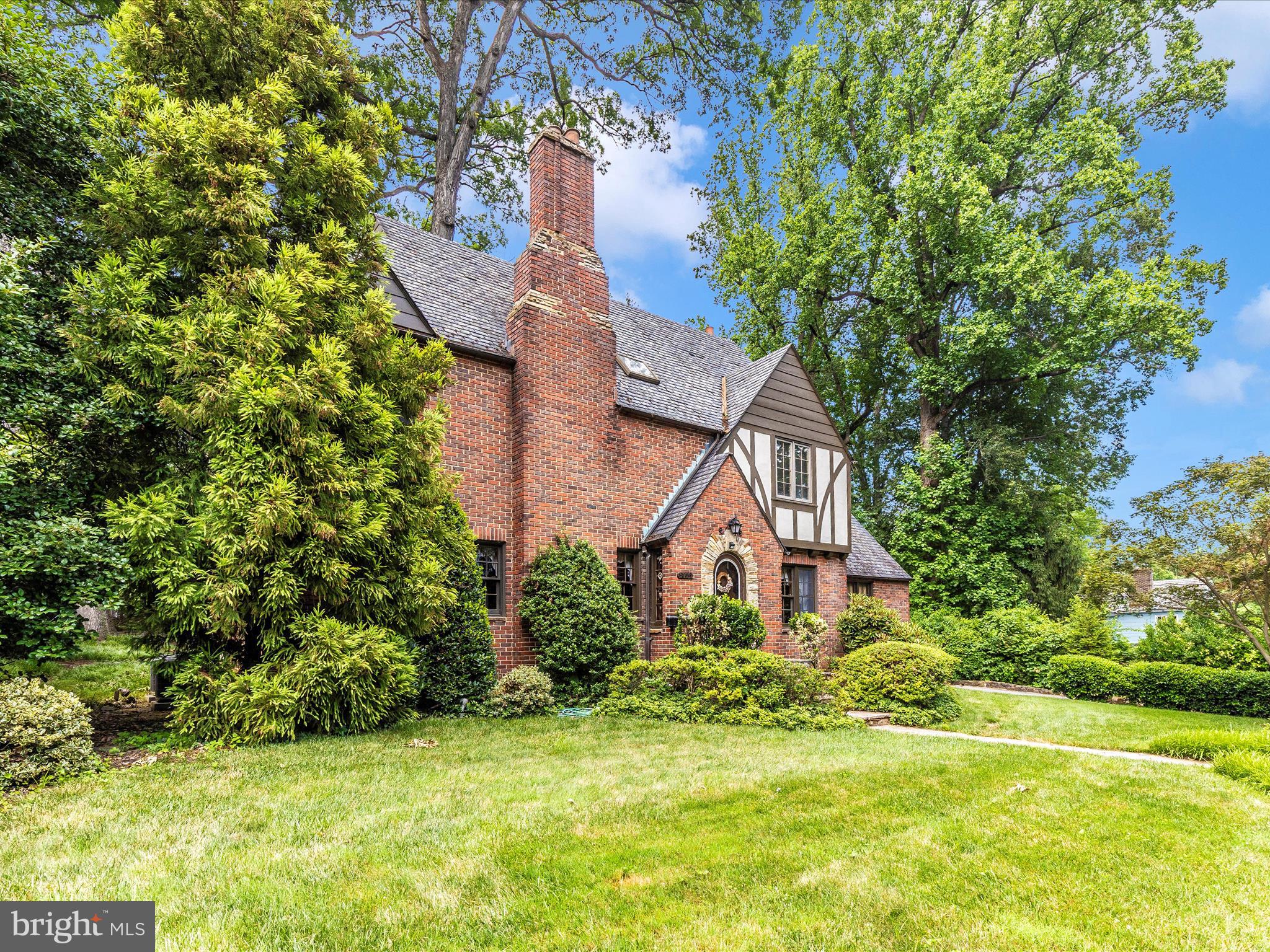 TEN HILLS - Residential