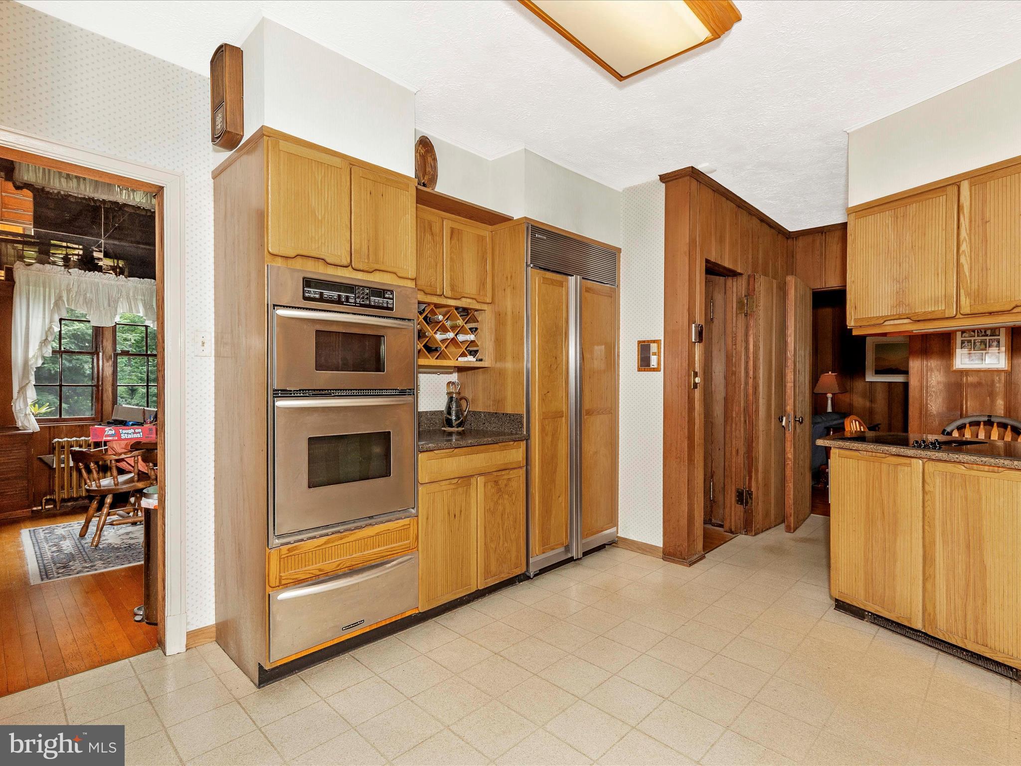 TEN HILLS - Residential