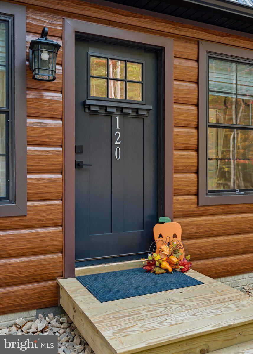 HOLIDAY HILL - Residential