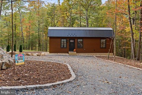 Homes For Sale - 120 Catalpa Court<br/> LURAY, VA 22835