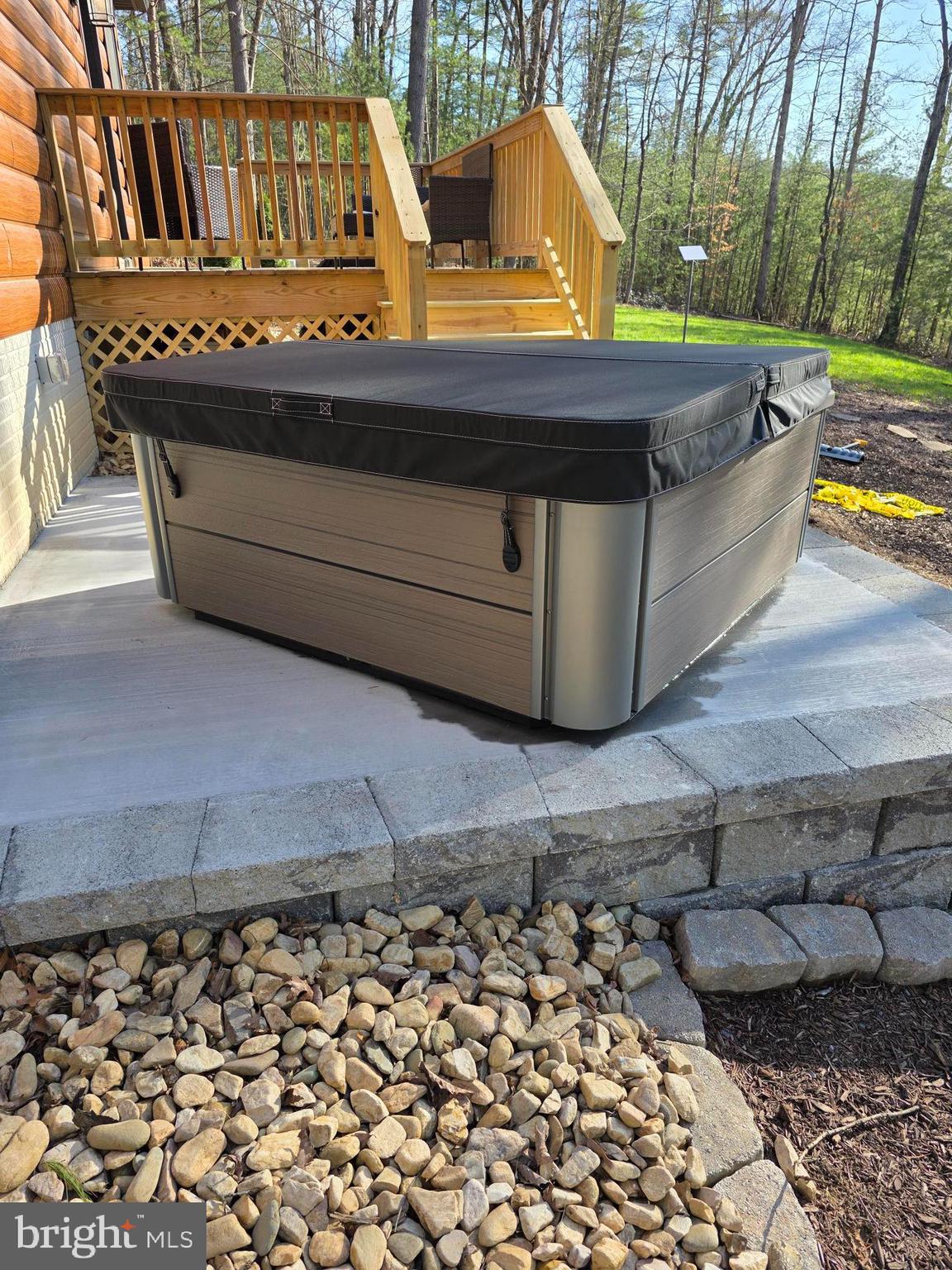 HOLIDAY HILL - Residential