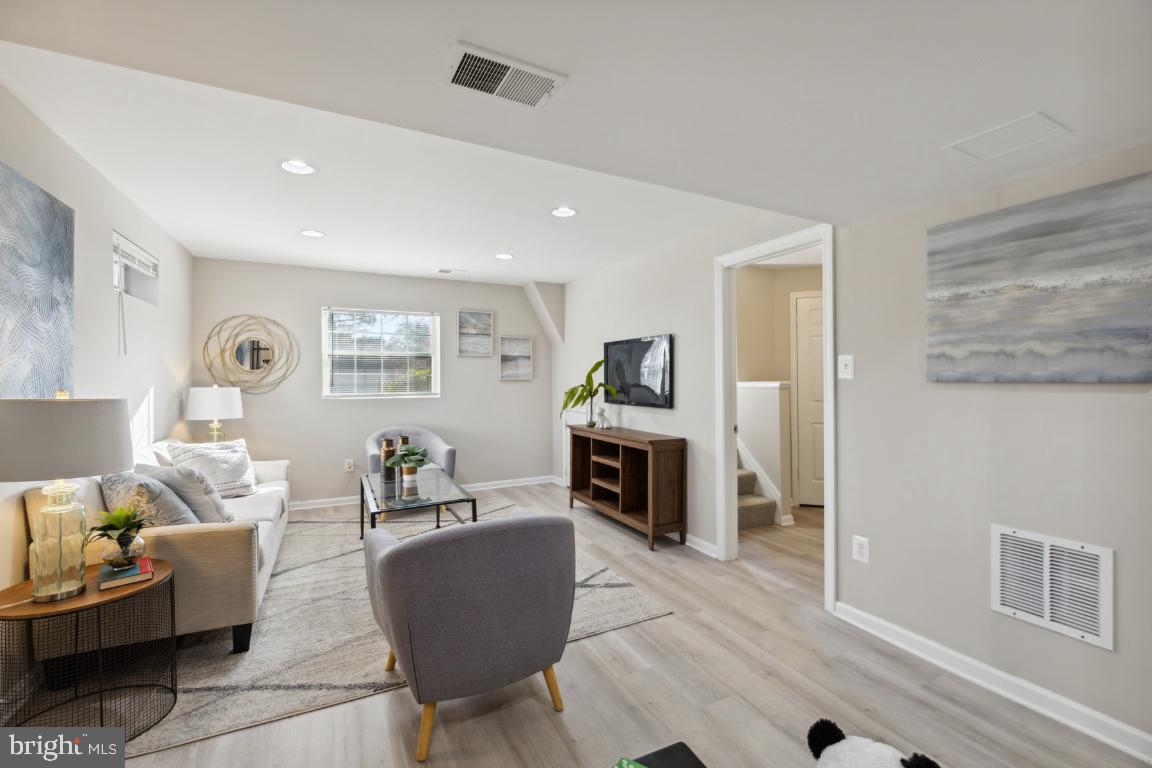 NORTH PINE RIDGE - Residential