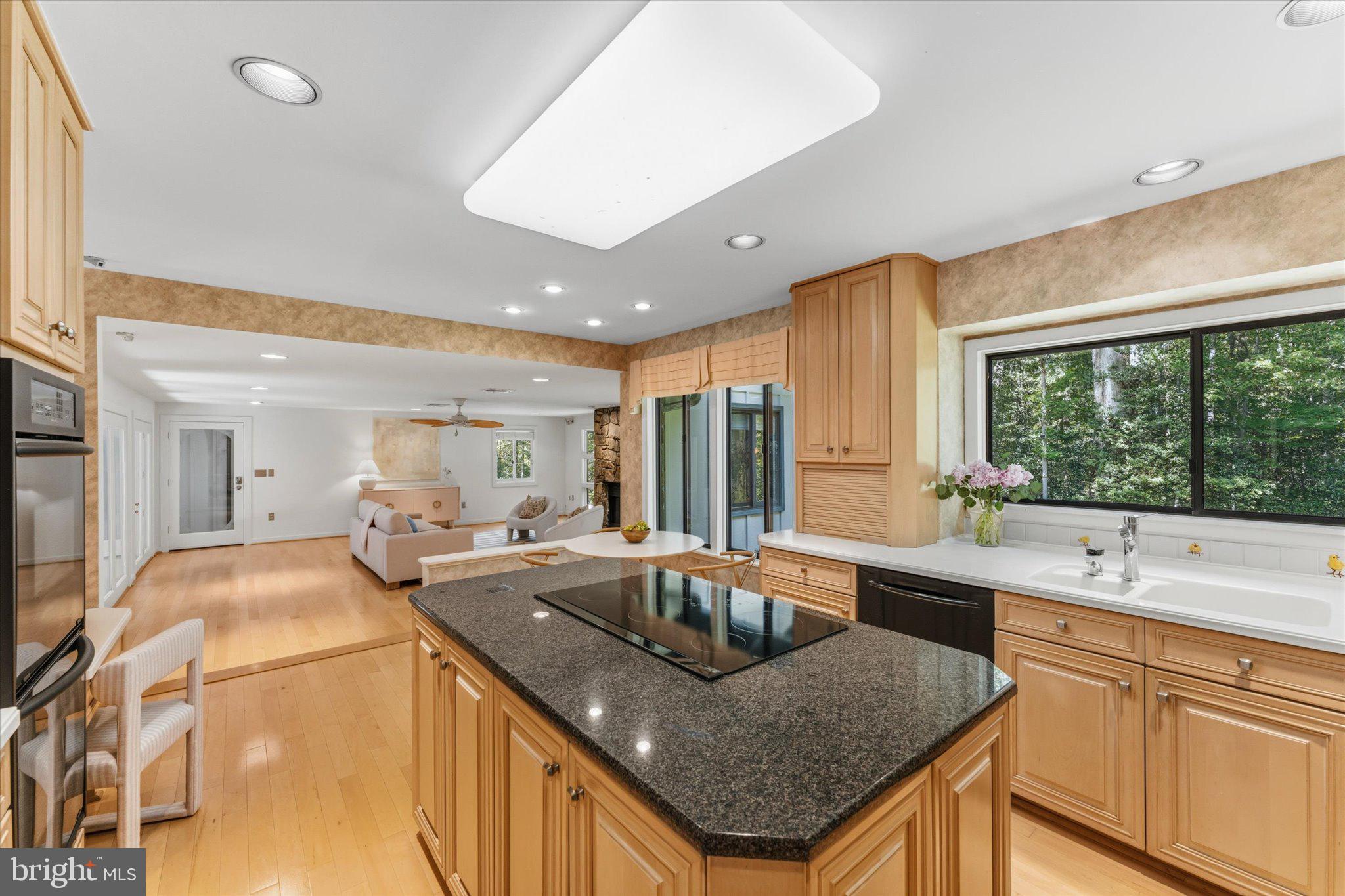 SEVEN HILLS - Residential
