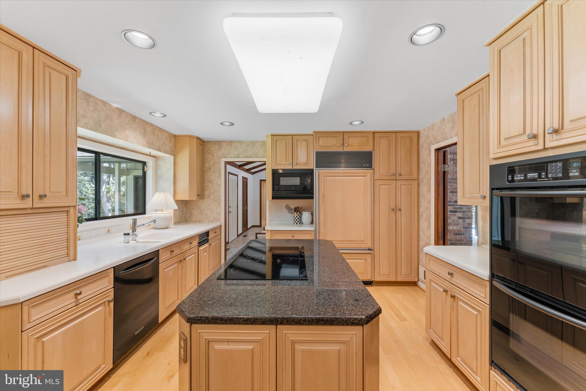 SEVEN HILLS - Residential