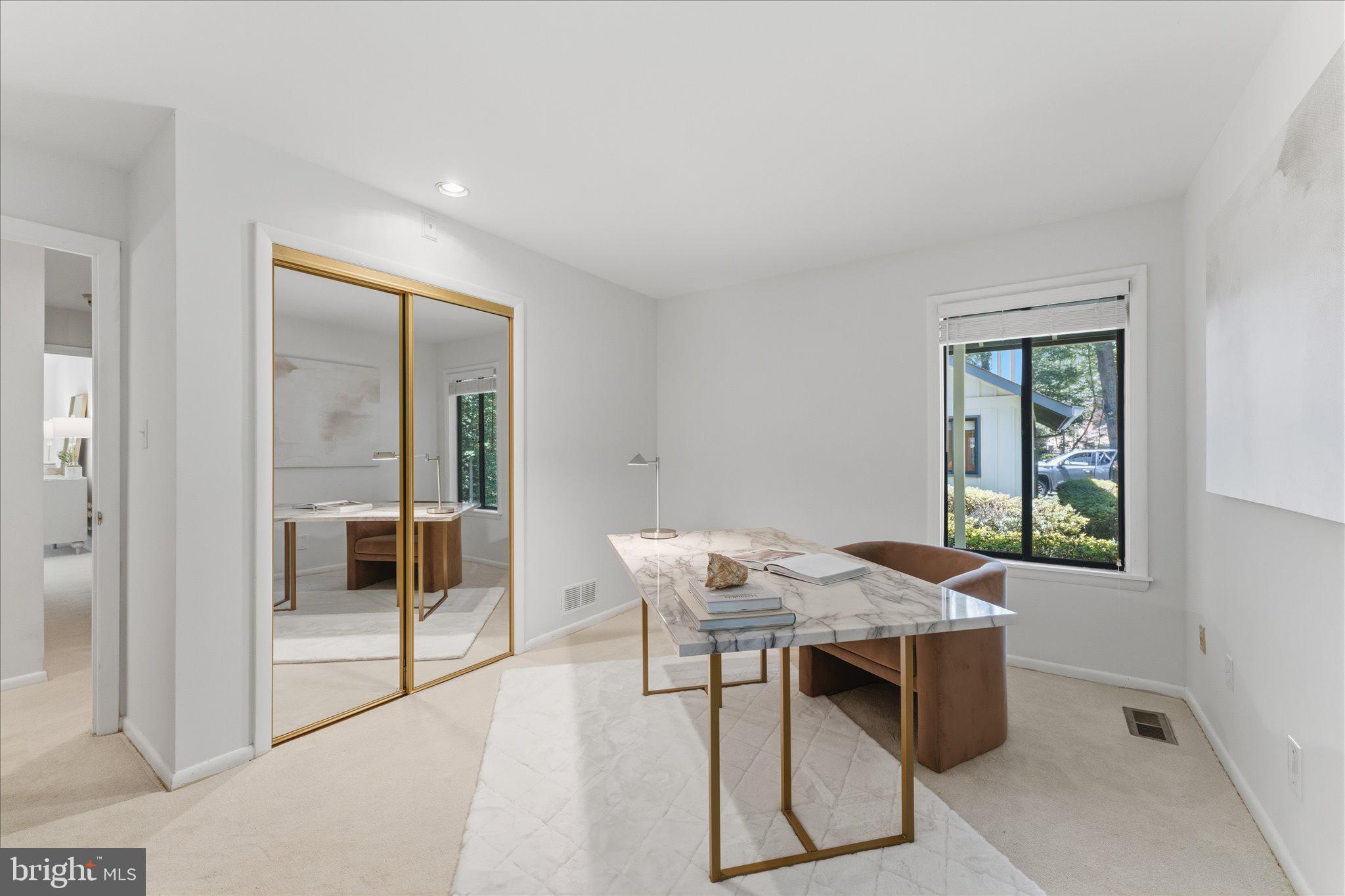SEVEN HILLS - Residential