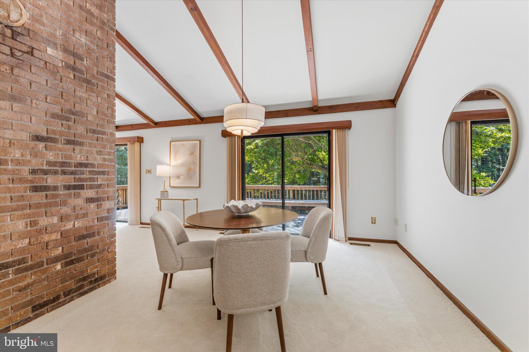 SEVEN HILLS - Residential