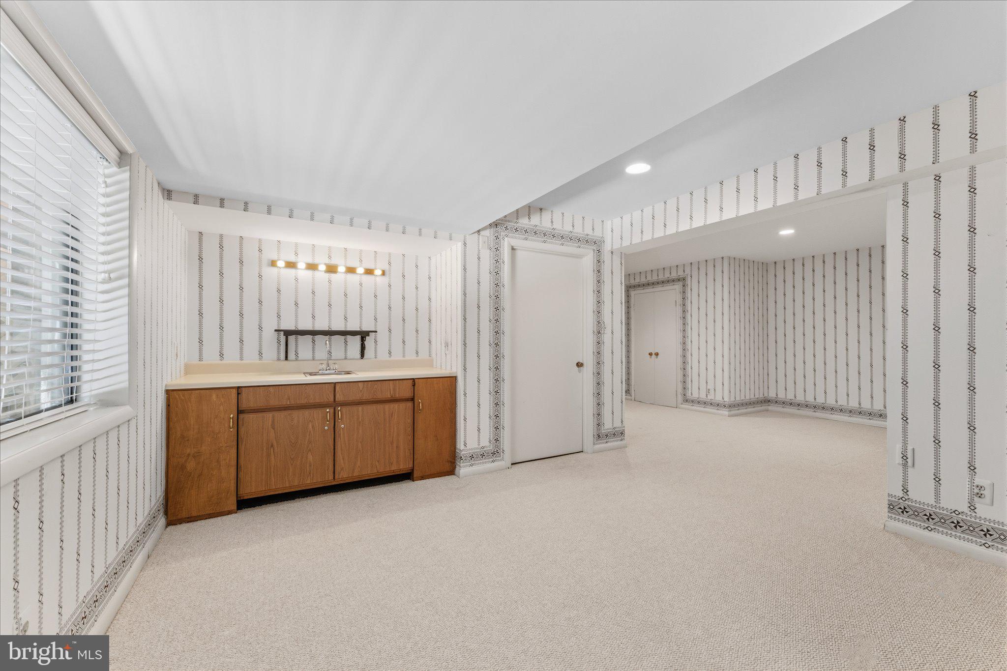 SEVEN HILLS - Residential