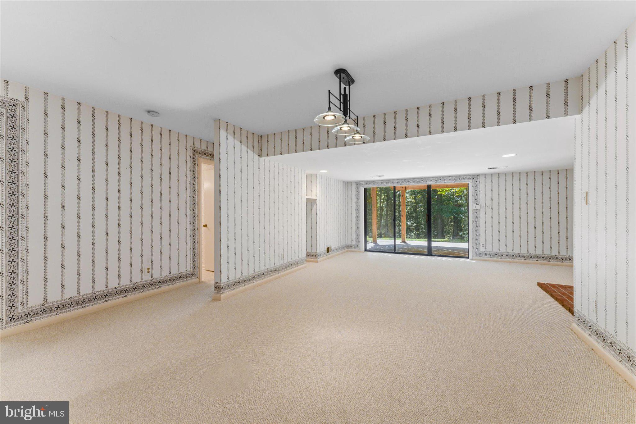 SEVEN HILLS - Residential