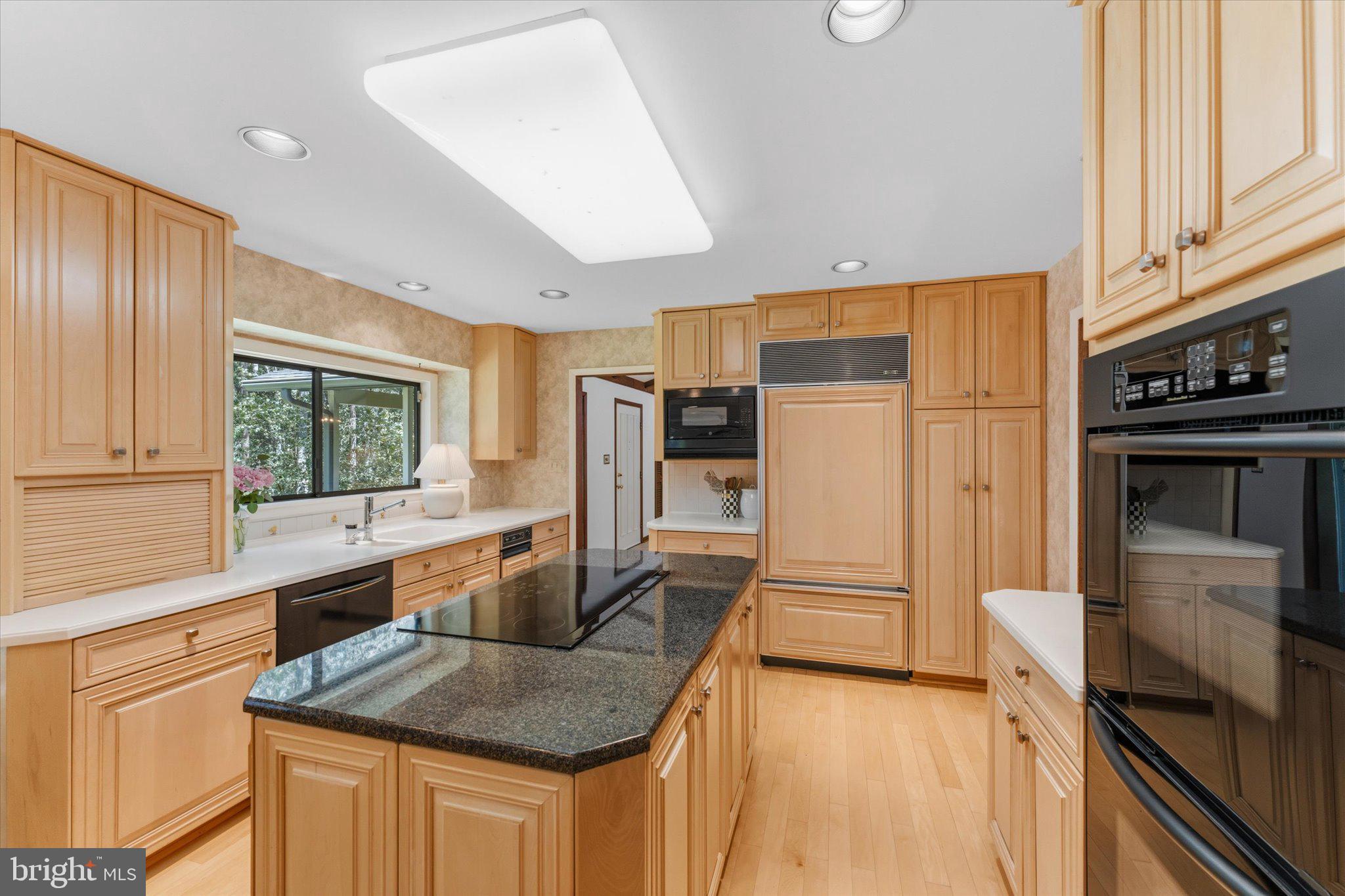 SEVEN HILLS - Residential